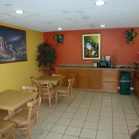 Redwood Inn - White Hall Екстериор снимка