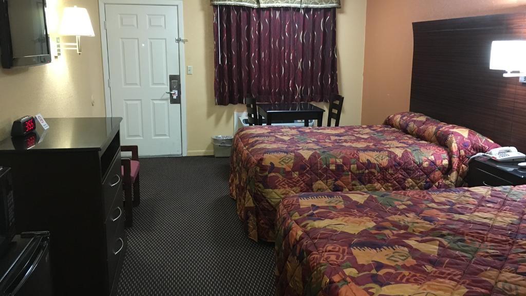 Redwood Inn - White Hall Екстериор снимка