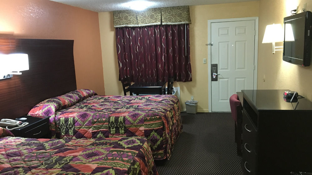 Redwood Inn - White Hall Екстериор снимка